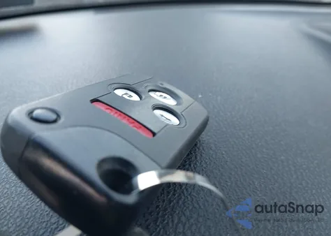 2010 Acura Rl 3.7 from USA, damaged, VIN JH4KB2F63AC001197